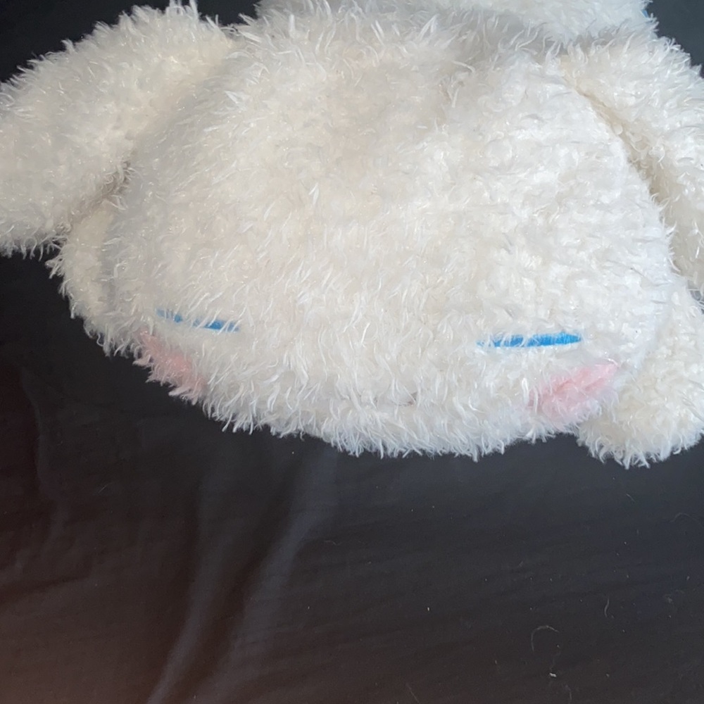 SOLD! Mega Cinnamon roll plush